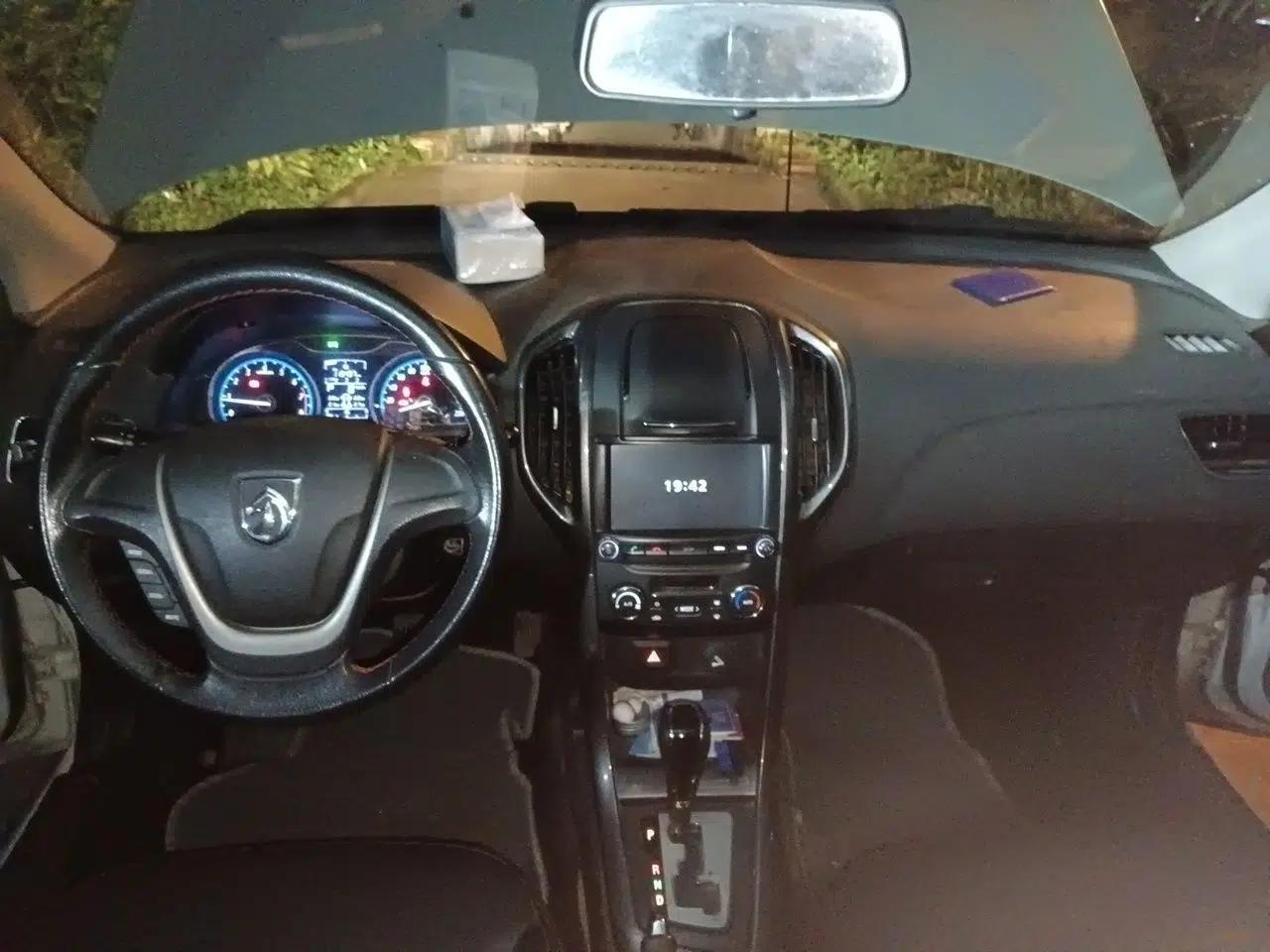 Baojun 610 2014 CROSS 1.5L Automatic Luxury Model — миниатюра 9