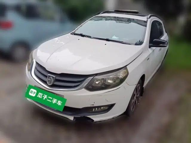 Baojun 610 2014 CROSS 1.5L Automatic Luxury Model
