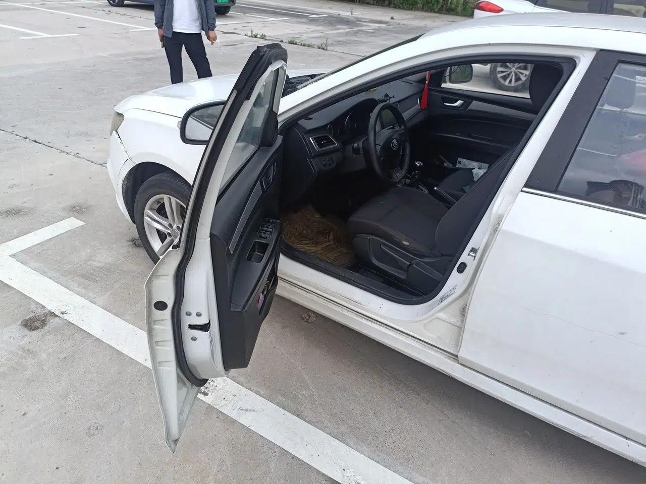 Bestune B30 2017 1.6L manual Comfort trim level — миниатюра 16