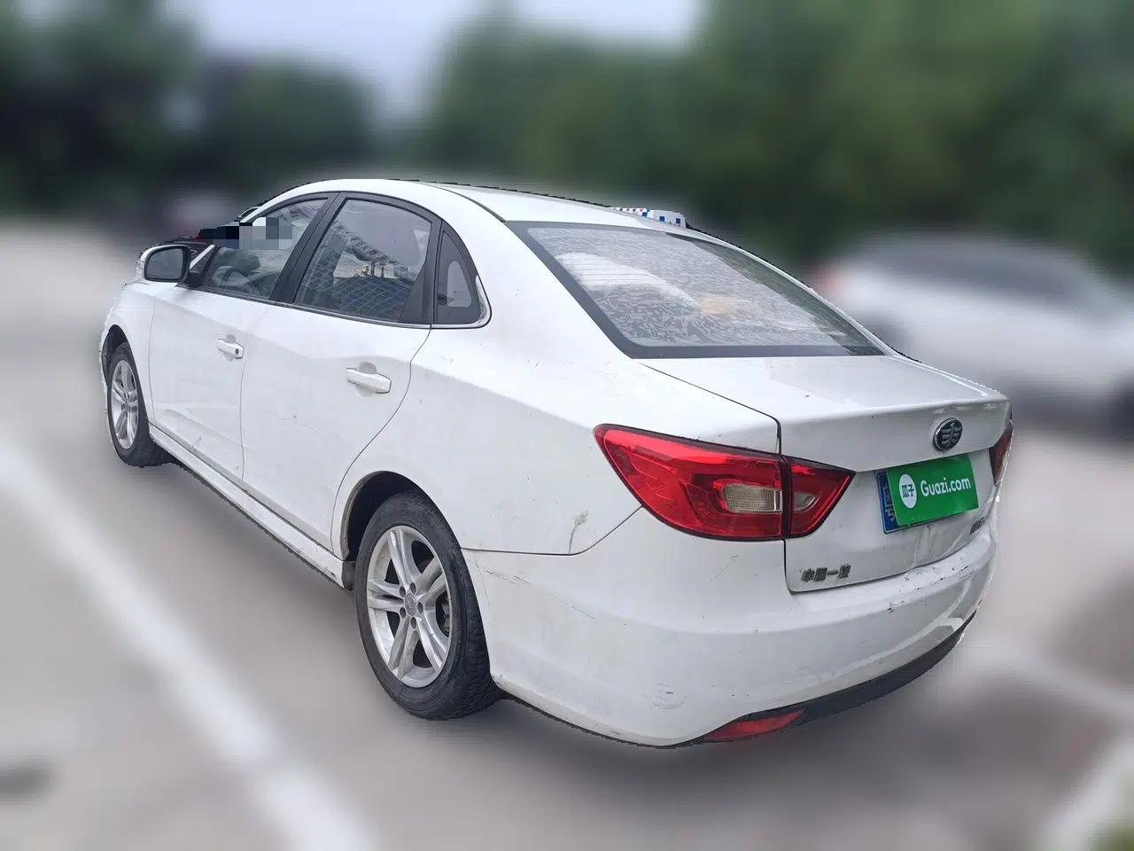 Bestune B30 2017 1.6L manual Comfort trim level — миниатюра 4