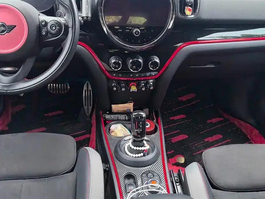 MINI JCW COUNTRYMAN 2021 2.0T JOHN COOPER WORKS — миниатюра 16