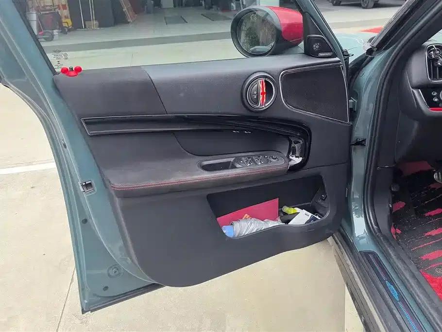 MINI JCW COUNTRYMAN 2021 2.0T JOHN COOPER WORKS — миниатюра 7