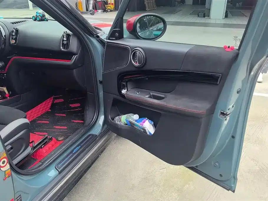 MINI JCW COUNTRYMAN 2021 2.0T JOHN COOPER WORKS — миниатюра 8