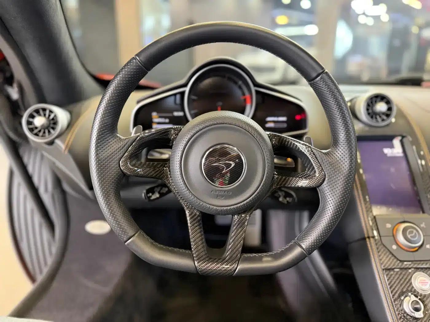 McLaren 12C 2013 3.8T SPIDER — миниатюра 8