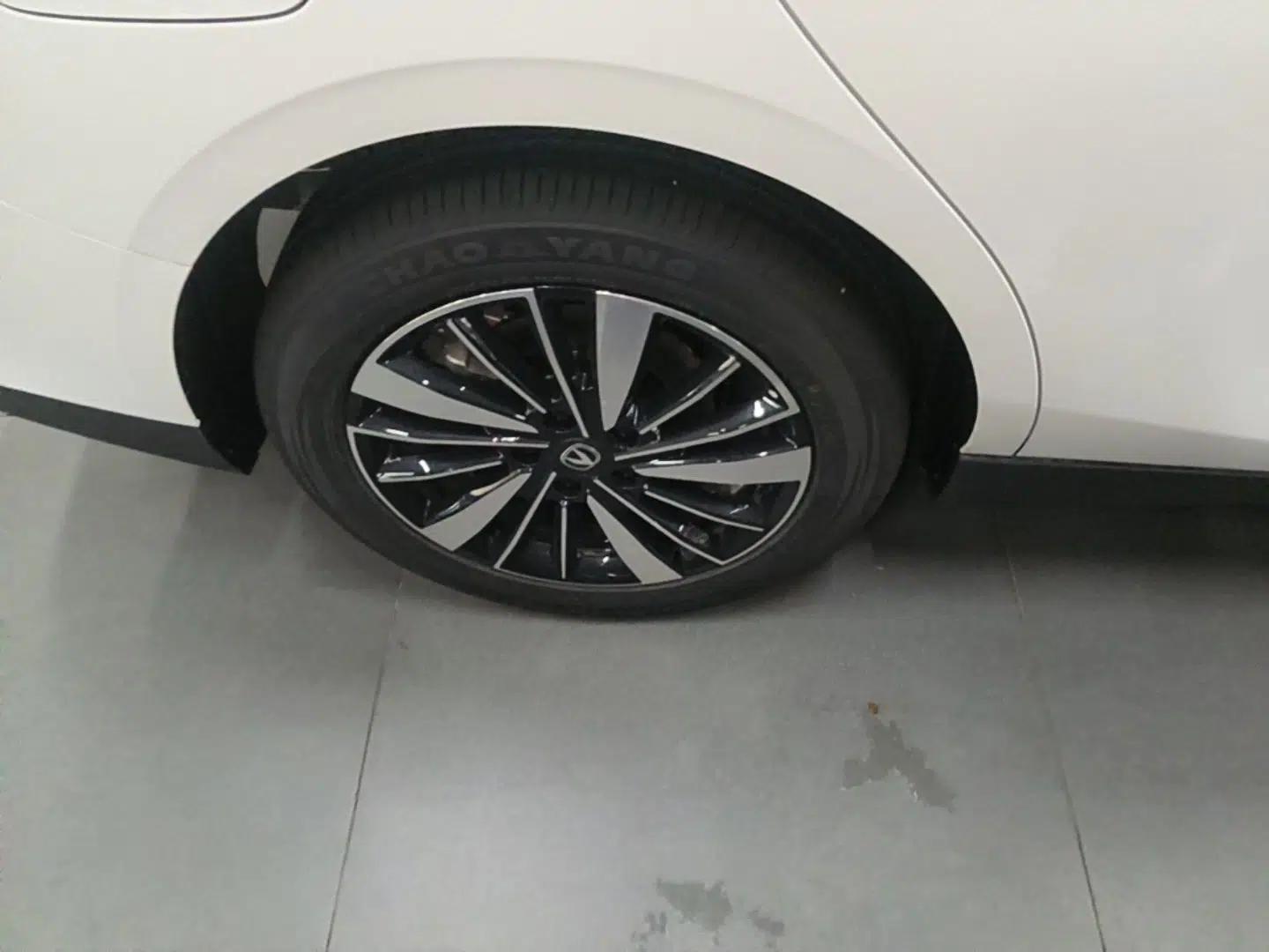CHANGAN Eado PHEV 2025 Smart New Blue Whale 145KM Battleship Edition — миниатюра 16