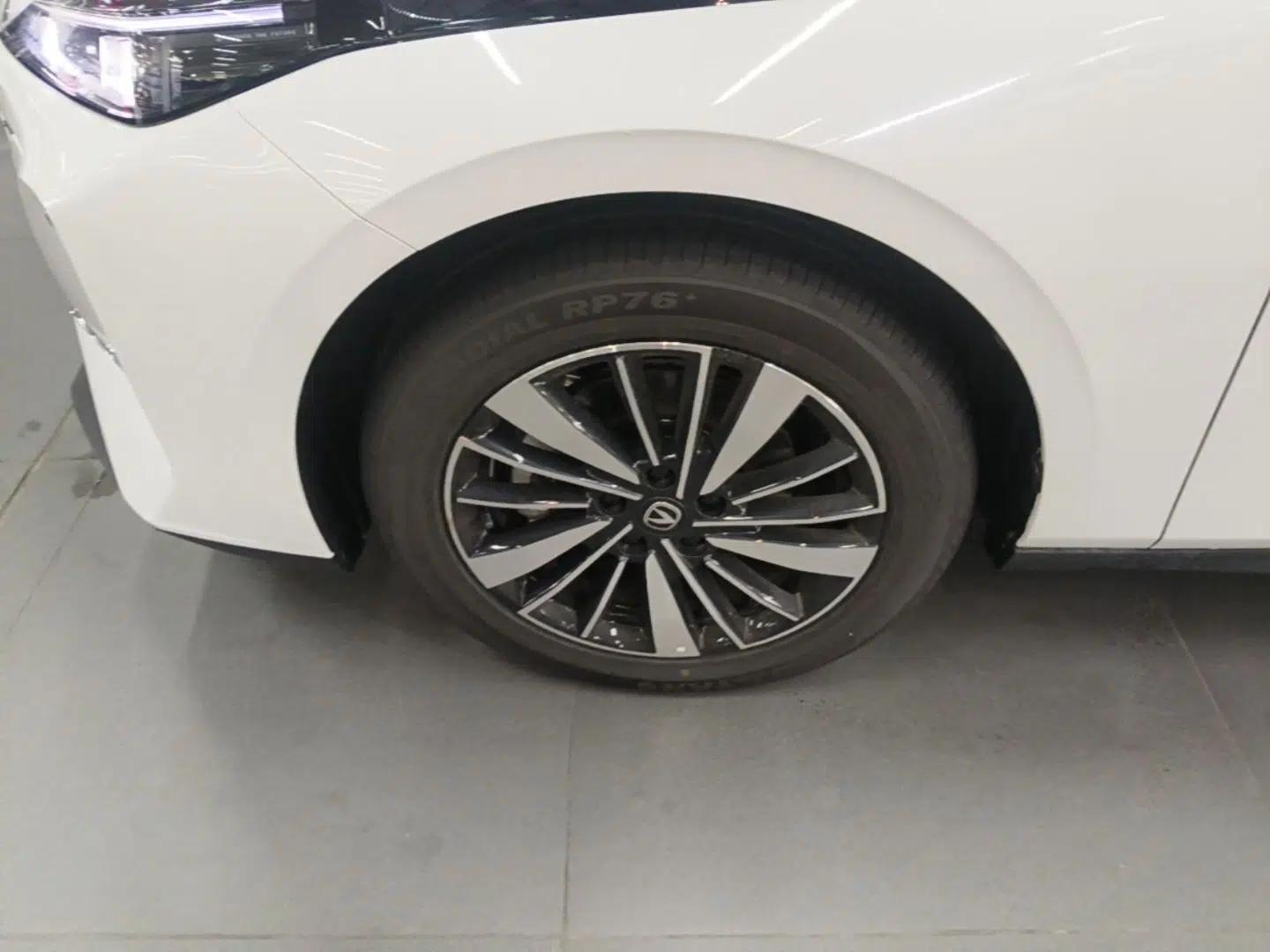 CHANGAN Eado PHEV 2025 Smart New Blue Whale 145KM Battleship Edition — миниатюра 10