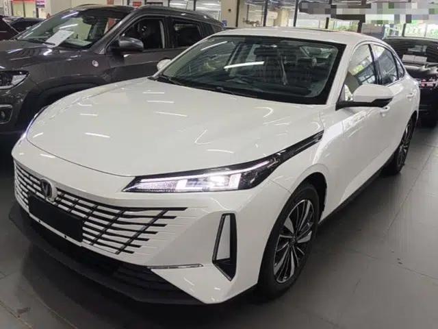 CHANGAN Eado PHEV 2025 Smart New Blue Whale 145KM Battleship Edition