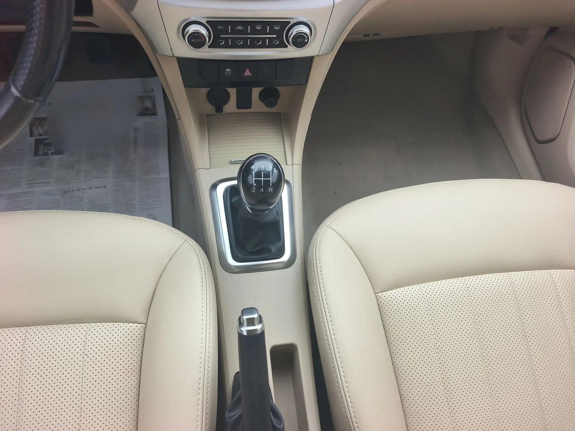 Great Wall C30 2016 1.5L Manual Luxury Model — миниатюра 16