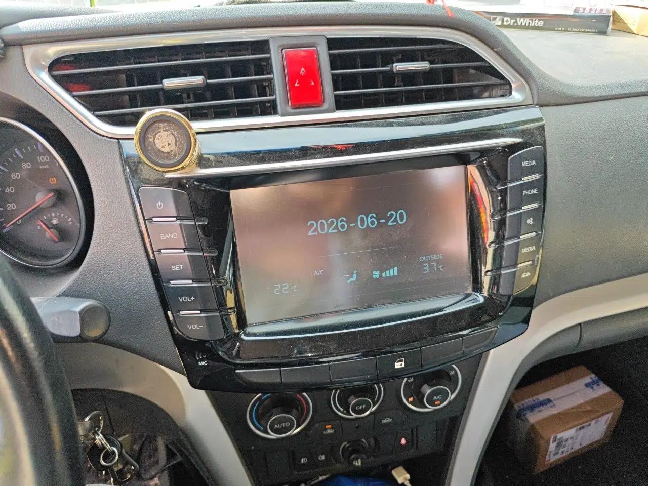Great Wall Wingle 6 2014 2.4L Two-Wheel Drive Elite Version 4G69 — миниатюра 13