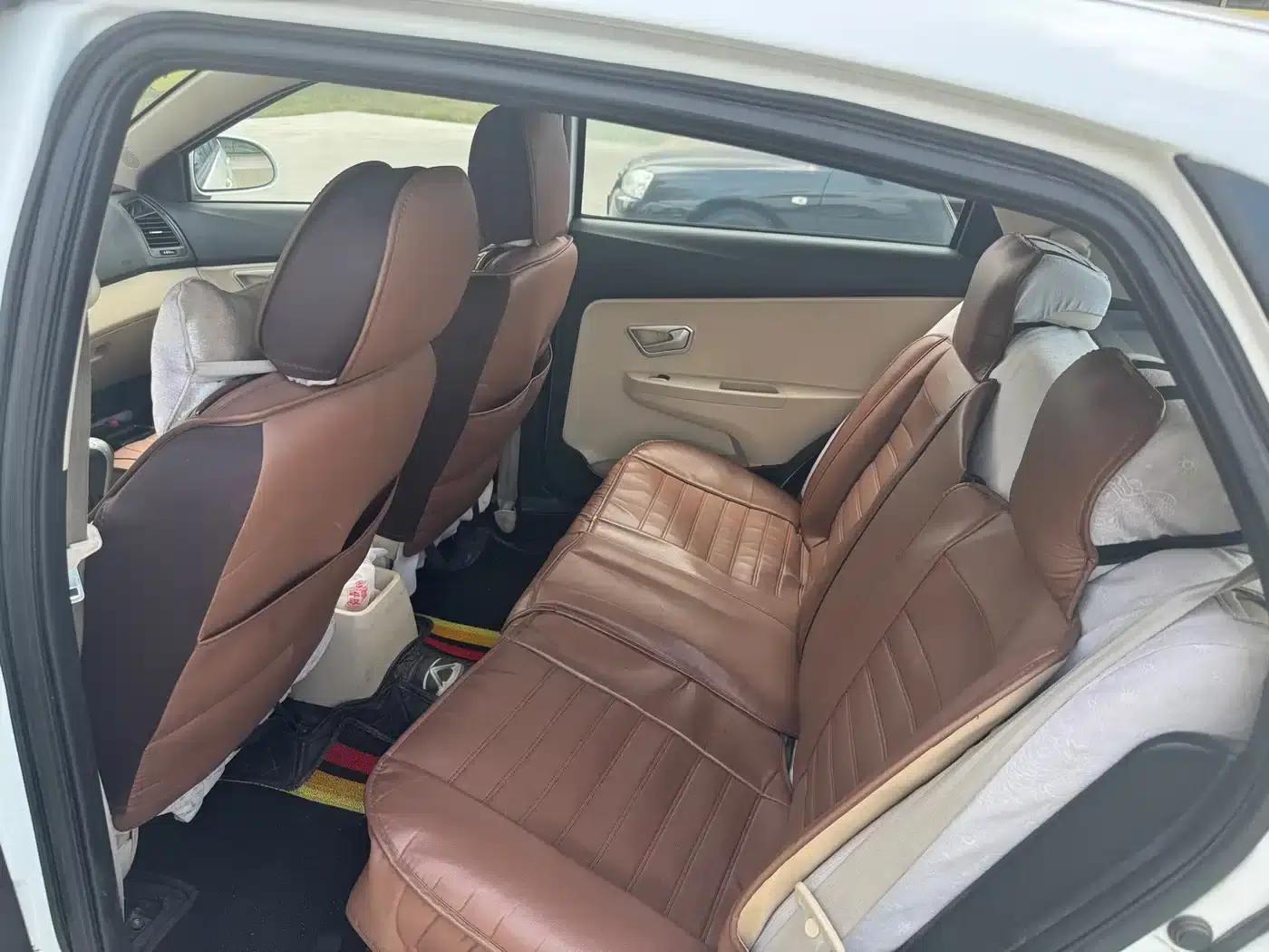Fengyun 2 2015 1.5L Manual Elite Edition — миниатюра 12