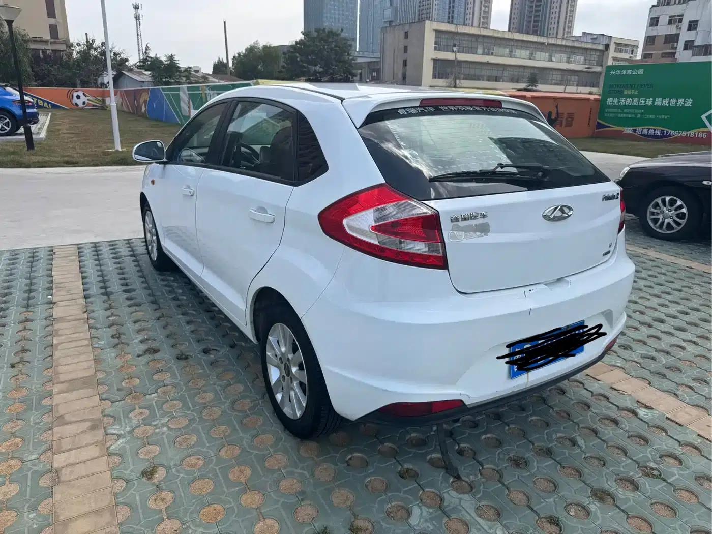 Fengyun 2 2015 1.5L Manual Elite Edition — миниатюра 17