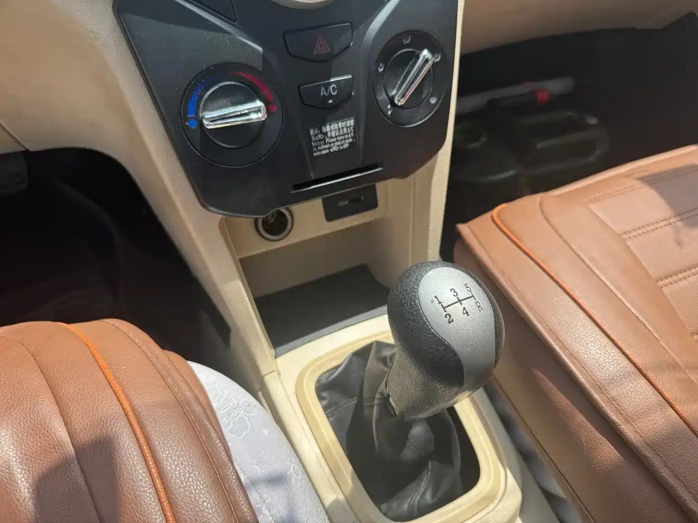 Fengyun 2 2015 1.5L Manual Elite Edition — миниатюра 6