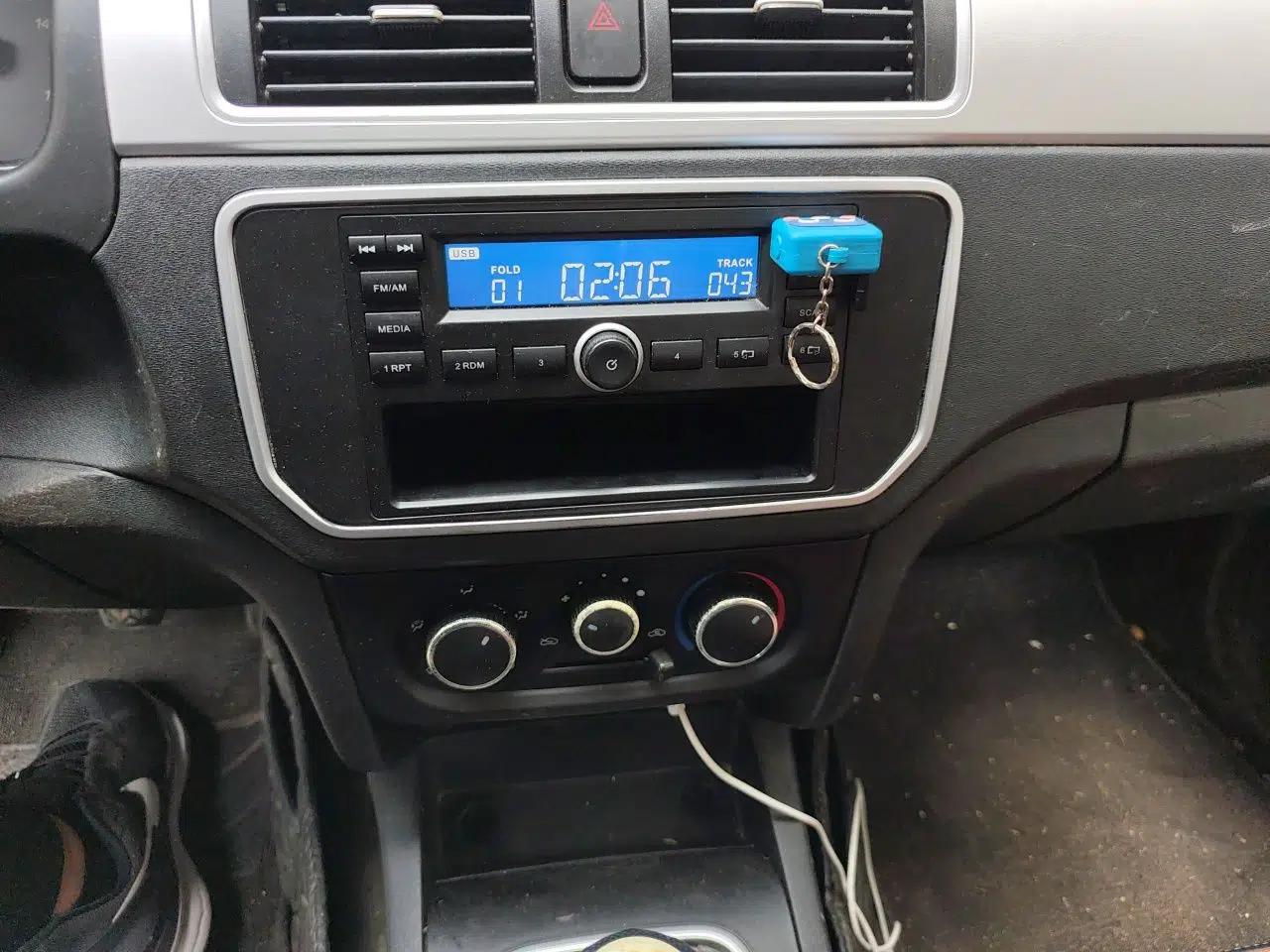 CHANGAN KAICHENG Shenqi F30 Shenqi F30, 1.5 manual, two‑wheel drive, 5 seats, pickup truck — миниатюра 13