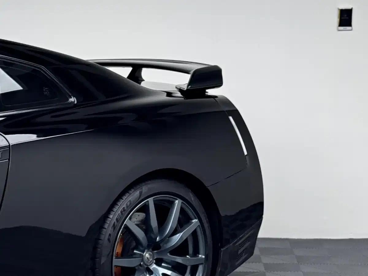 2014 Nissan GT-R 3.8T Premium Edition with black interior — миниатюра 7