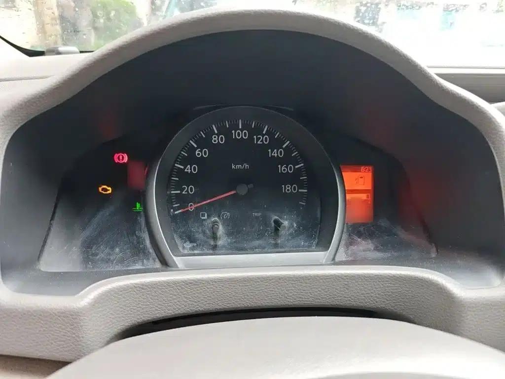 Nissan NV200 2013 1.6L Luxury Edition (China IV Emission Standard) — миниатюра 4