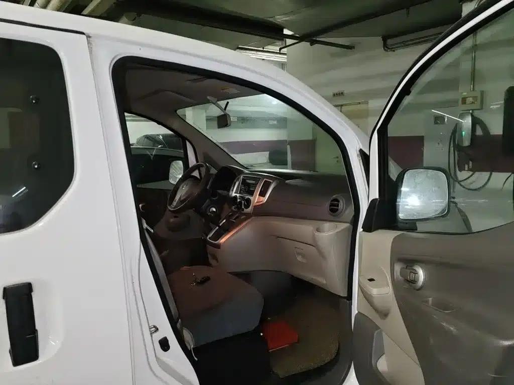 Nissan NV200 2016 Facelift 1.6L Manual Deluxe — миниатюра 20