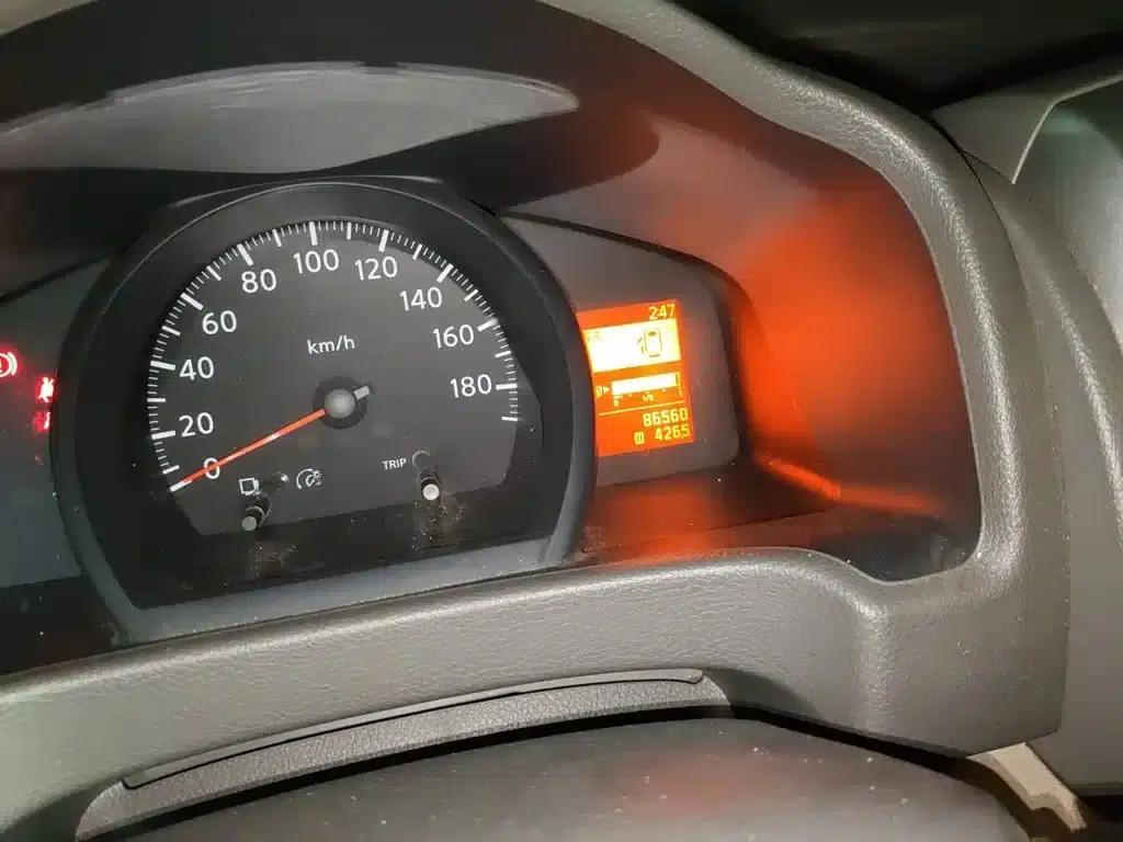 Nissan NV200 2016 Facelift 1.6L Manual Deluxe — миниатюра 5