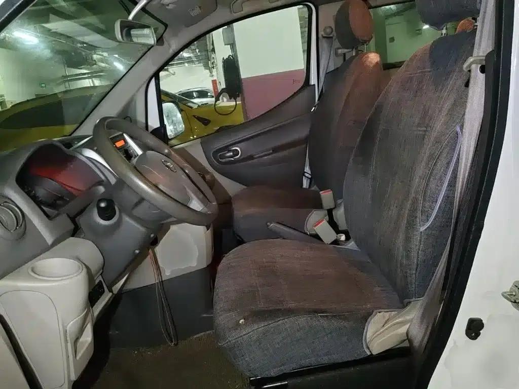 Nissan NV200 2016 Facelift 1.6L Manual Deluxe — миниатюра 8