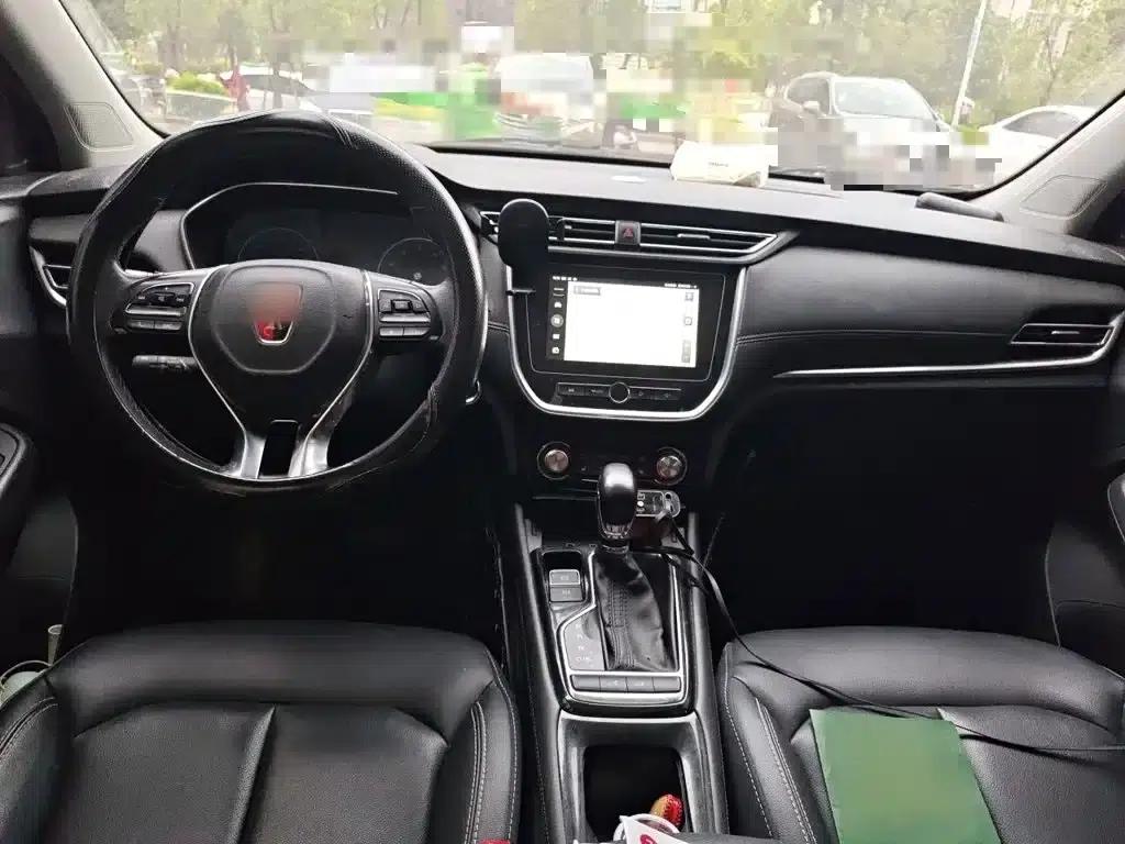 Roewe RX3 2018 1.6L CVT Internet Smart Edition — миниатюра 13