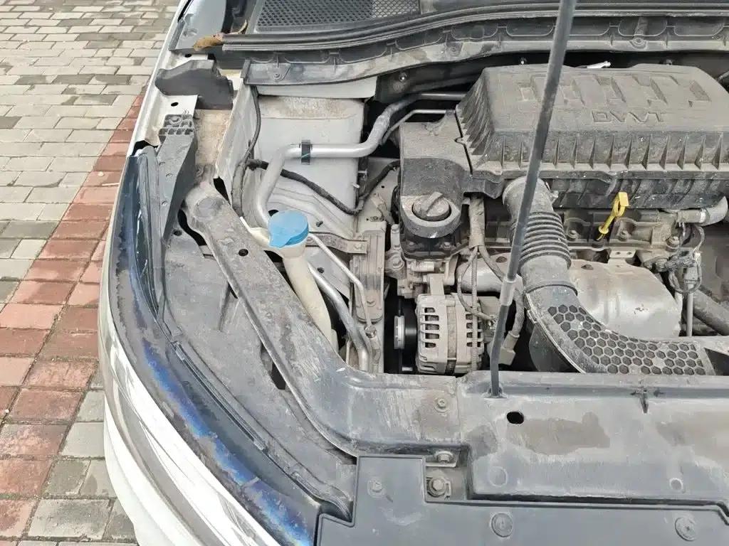 Roewe RX3 2018 1.6L CVT Internet Smart Edition — миниатюра 21