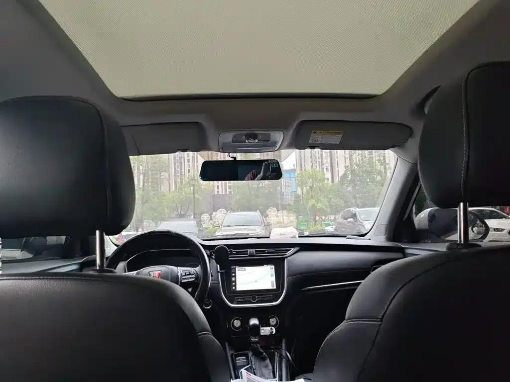 Roewe RX3 2018 1.6L CVT Internet Smart Edition — миниатюра 9