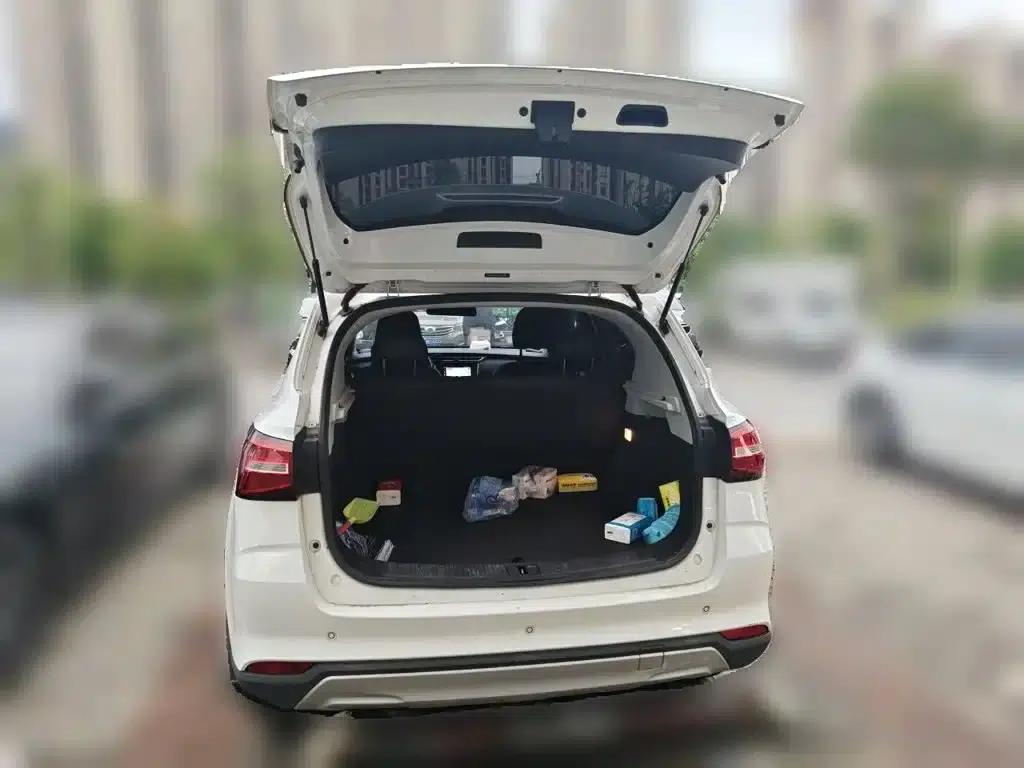 Roewe RX3 2018 1.6L CVT Internet Smart Edition — миниатюра 10