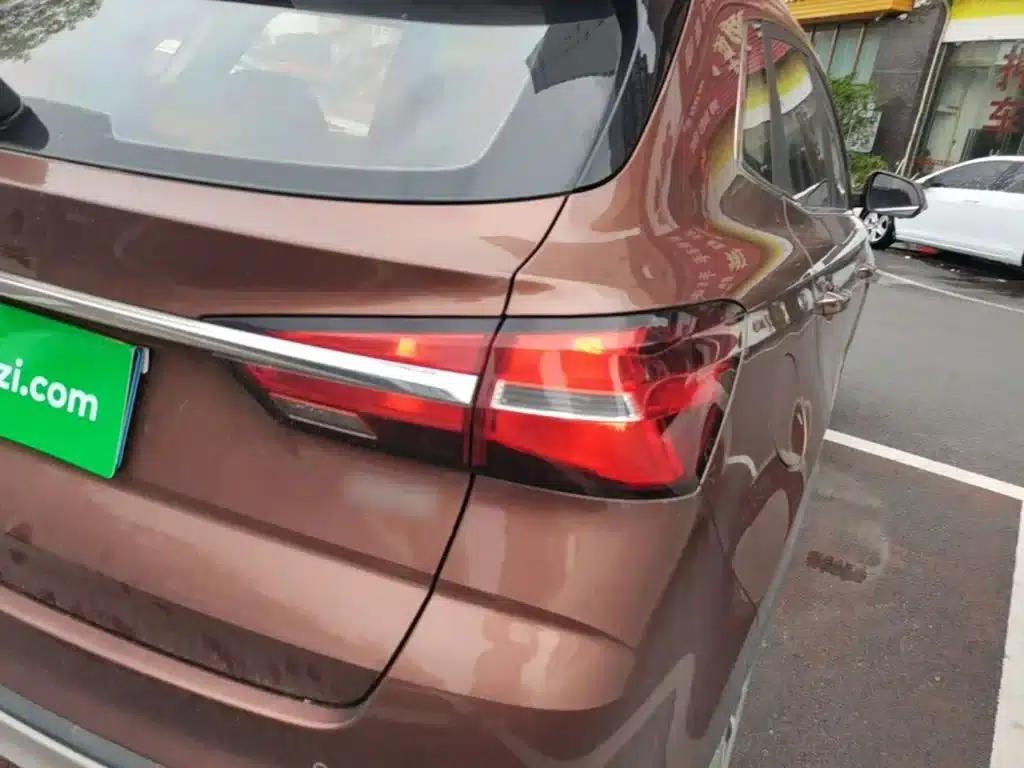 Roewe RX3 2020 1.6L CVT 4G Connected Super Cool Flagship Edition — миниатюра 8