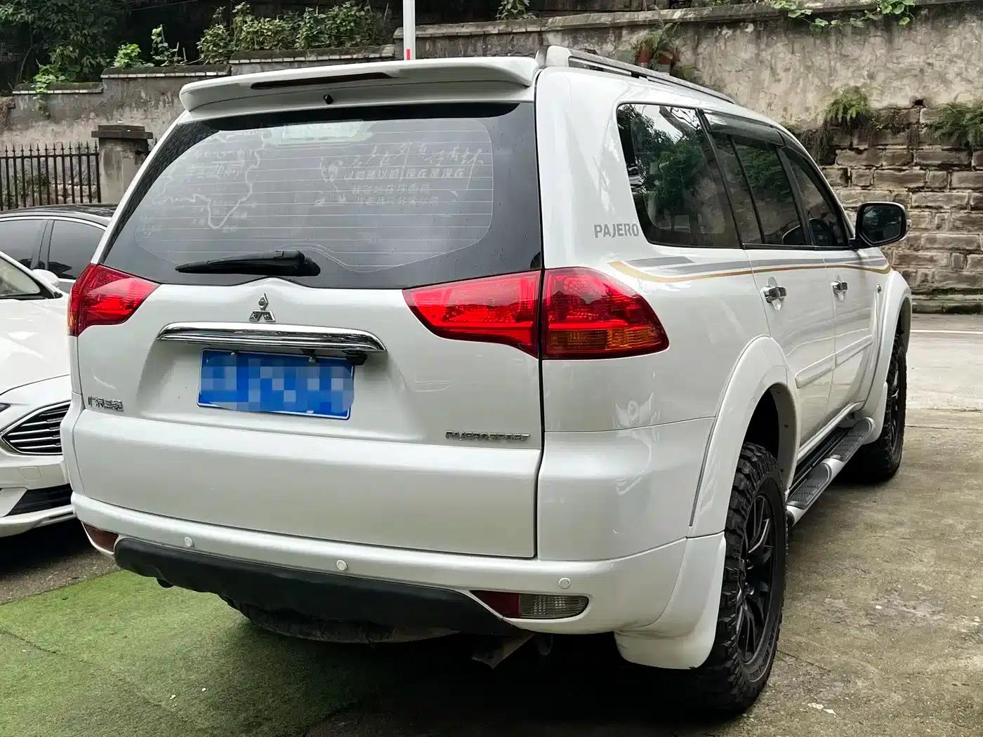 2013 Pajero Sport 3.0L Automatic 4WD Executive Edition — миниатюра 9