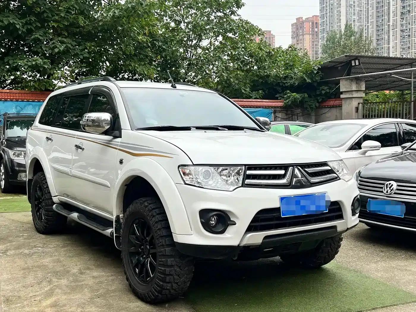 2013 Pajero Sport 3.0L Automatic 4WD Executive Edition — миниатюра 10