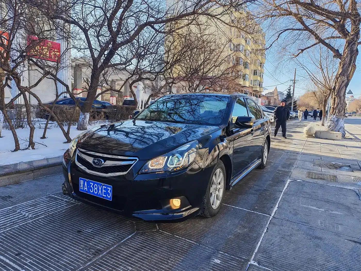 Legacy 2010 2.0i Luxury Edition — миниатюра 3