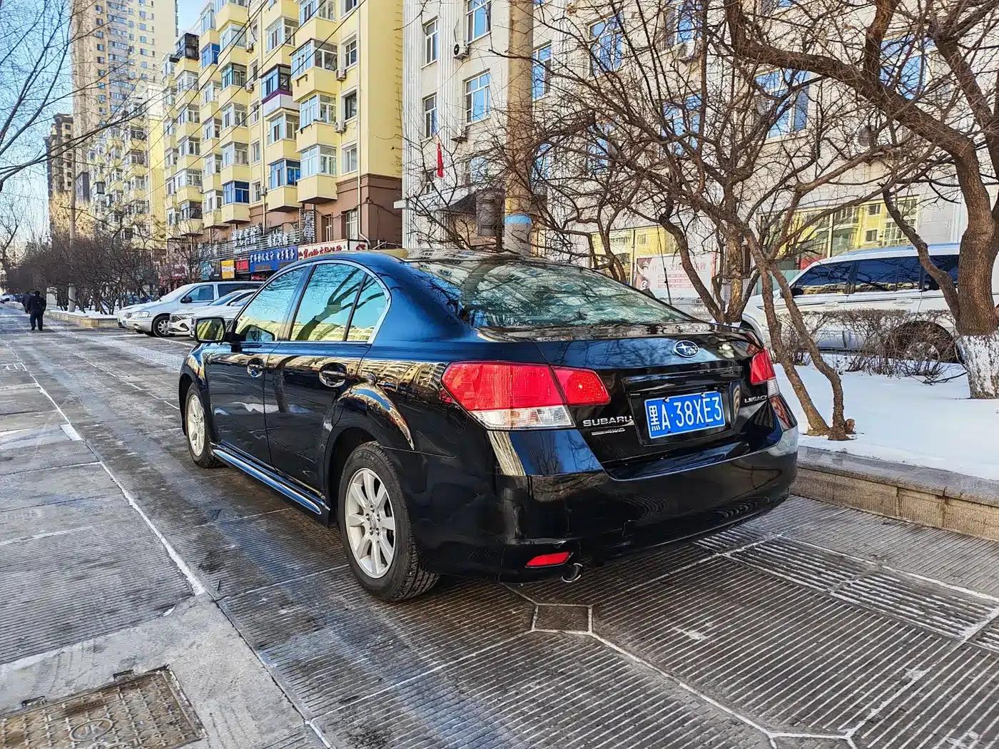 Legacy 2010 2.0i Luxury Edition — миниатюра 4