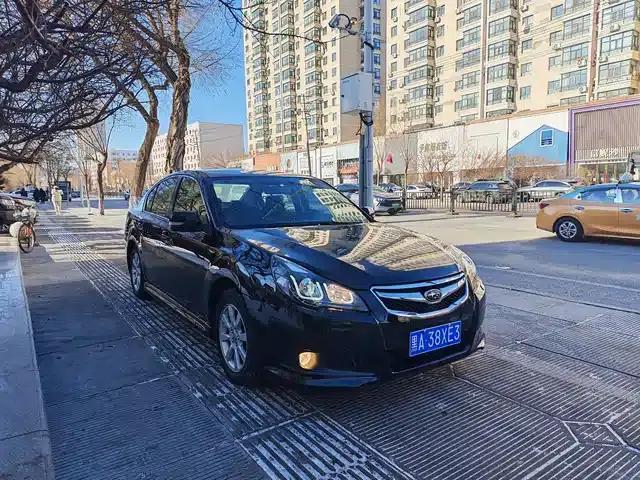 Legacy 2010 2.0i Luxury Edition