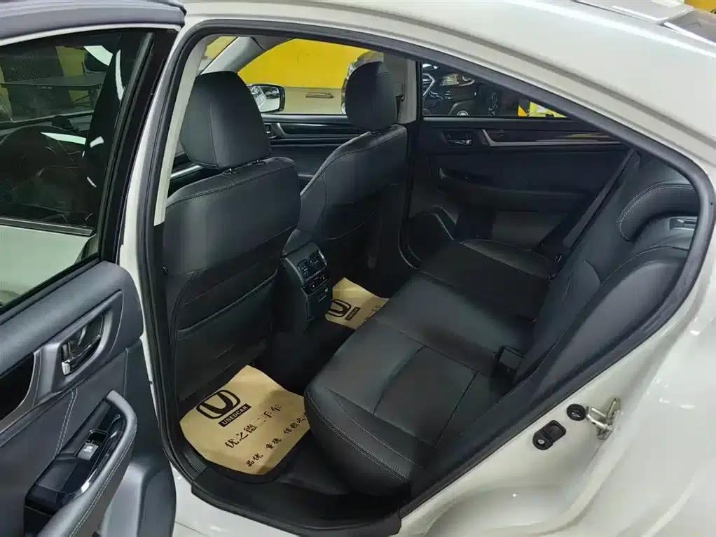 Legacy 2017 2.5i AWD Glory Edition EyeSight — миниатюра 11