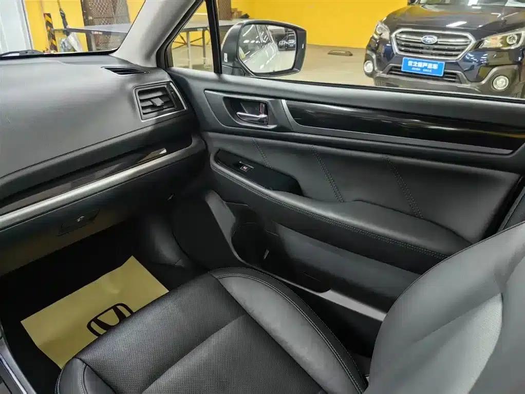 Legacy 2017 2.5i AWD Glory Edition EyeSight — миниатюра 20