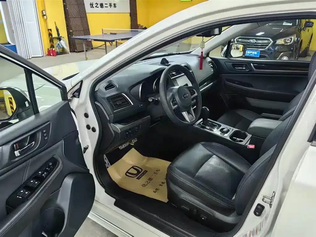 Legacy 2017 2.5i AWD Glory Edition EyeSight — миниатюра 10