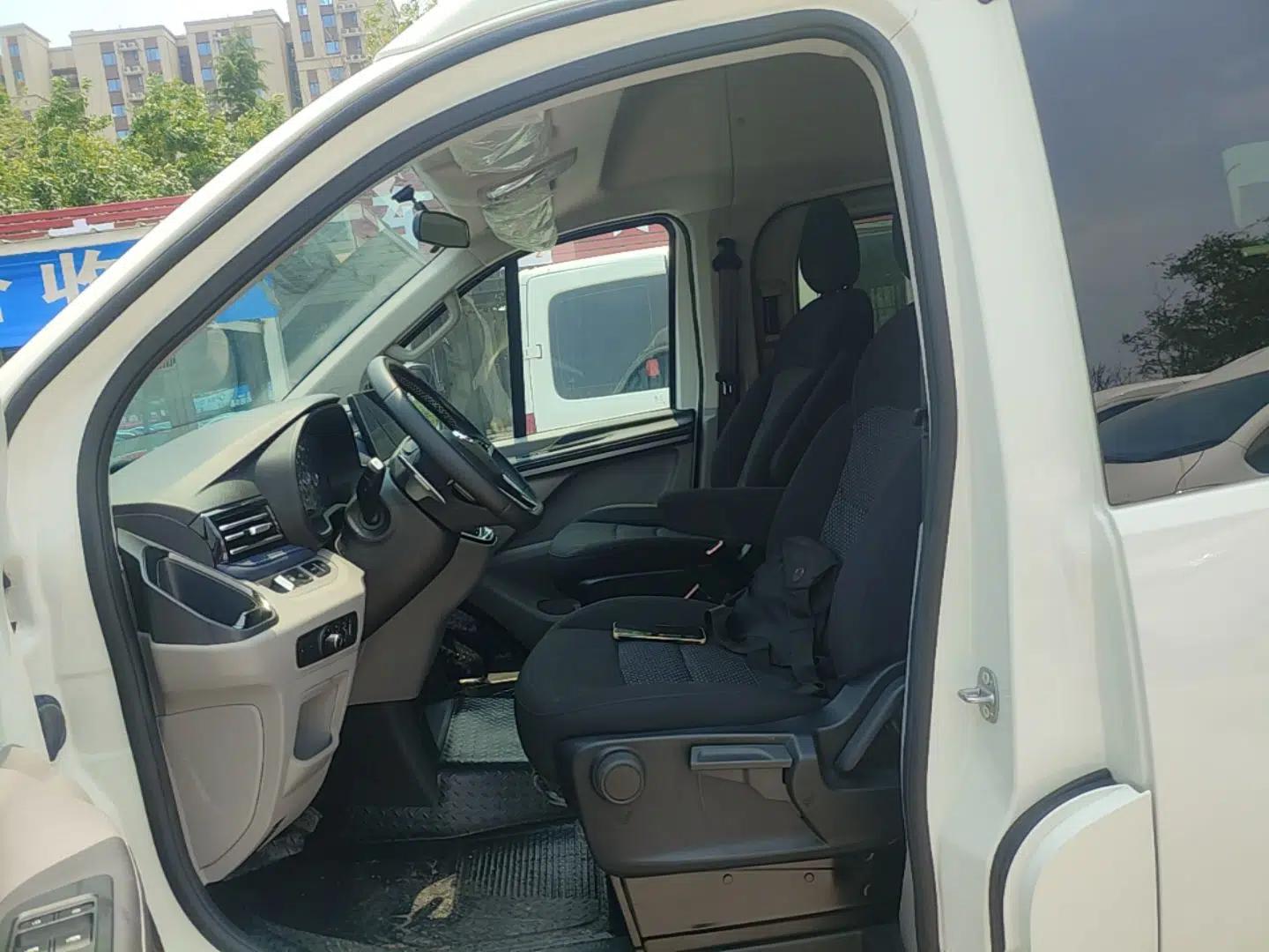 SAIC MAXUS Xintu V70 2023 2.0T Elite Edition Automatic Long Wheelbase Mid-Height 6/7 Seats — миниатюра 17