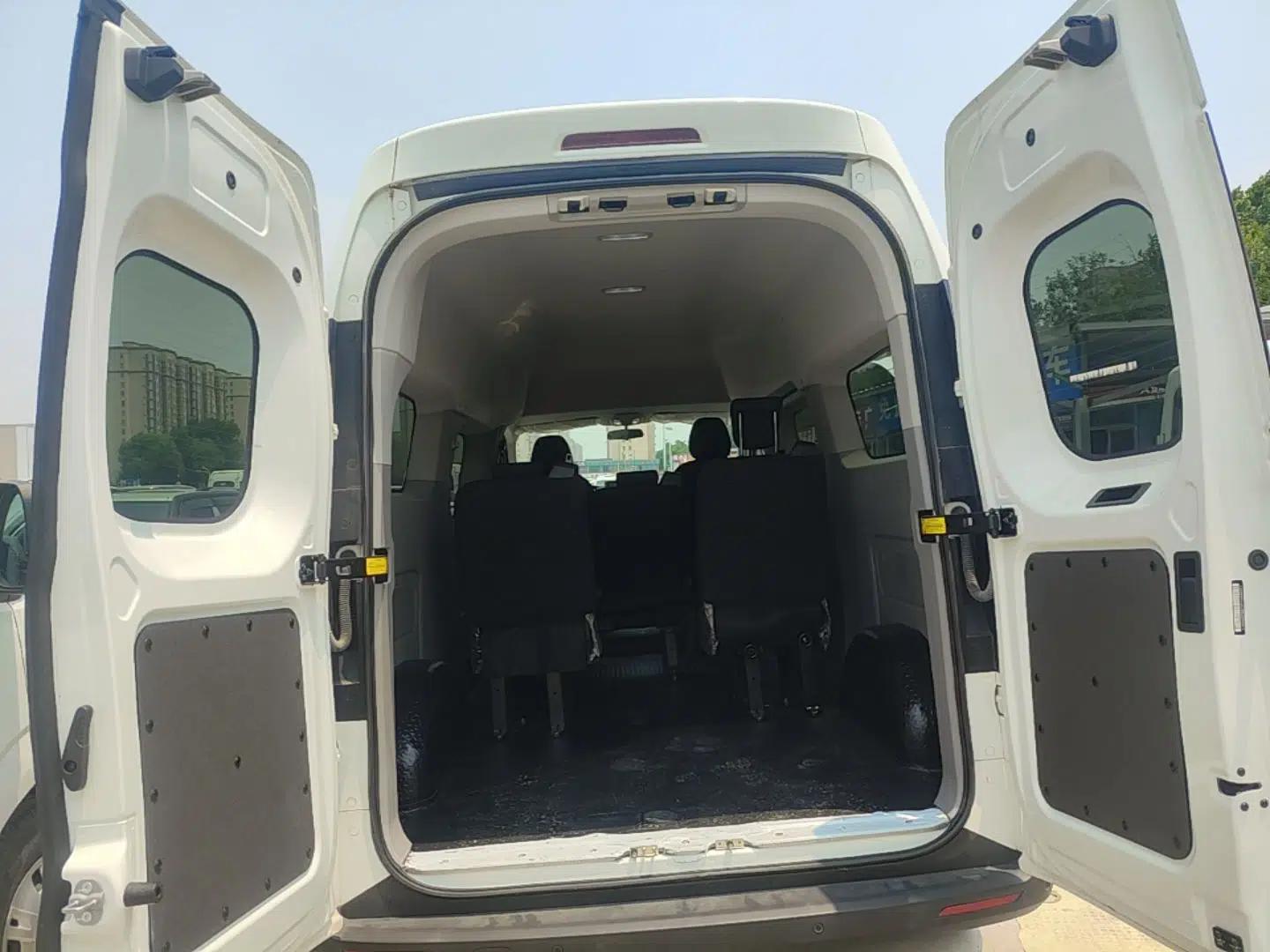 SAIC MAXUS Xintu V70 2023 2.0T Elite Edition Automatic Long Wheelbase Mid-Height 6/7 Seats — миниатюра 22