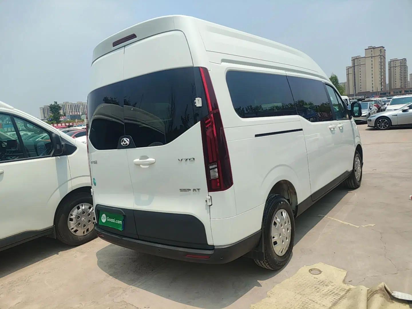 SAIC MAXUS Xintu V70 2023 2.0T Elite Edition Automatic Long Wheelbase Mid-Height 6/7 Seats — миниатюра 6