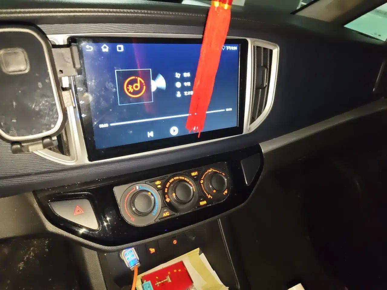 FORTHING Lingzhi M5 2024 460 km Range Passenger Version Standard Edition 7 Seats — миниатюра 13