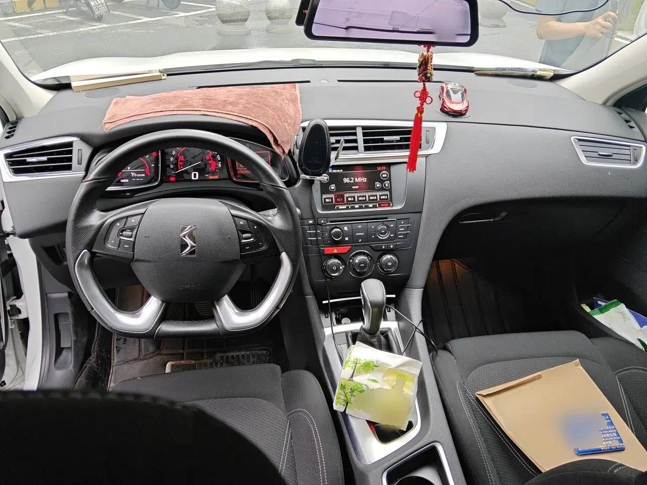 DS 6 2014 1.6T Elegant Version THP160 — миниатюра 9