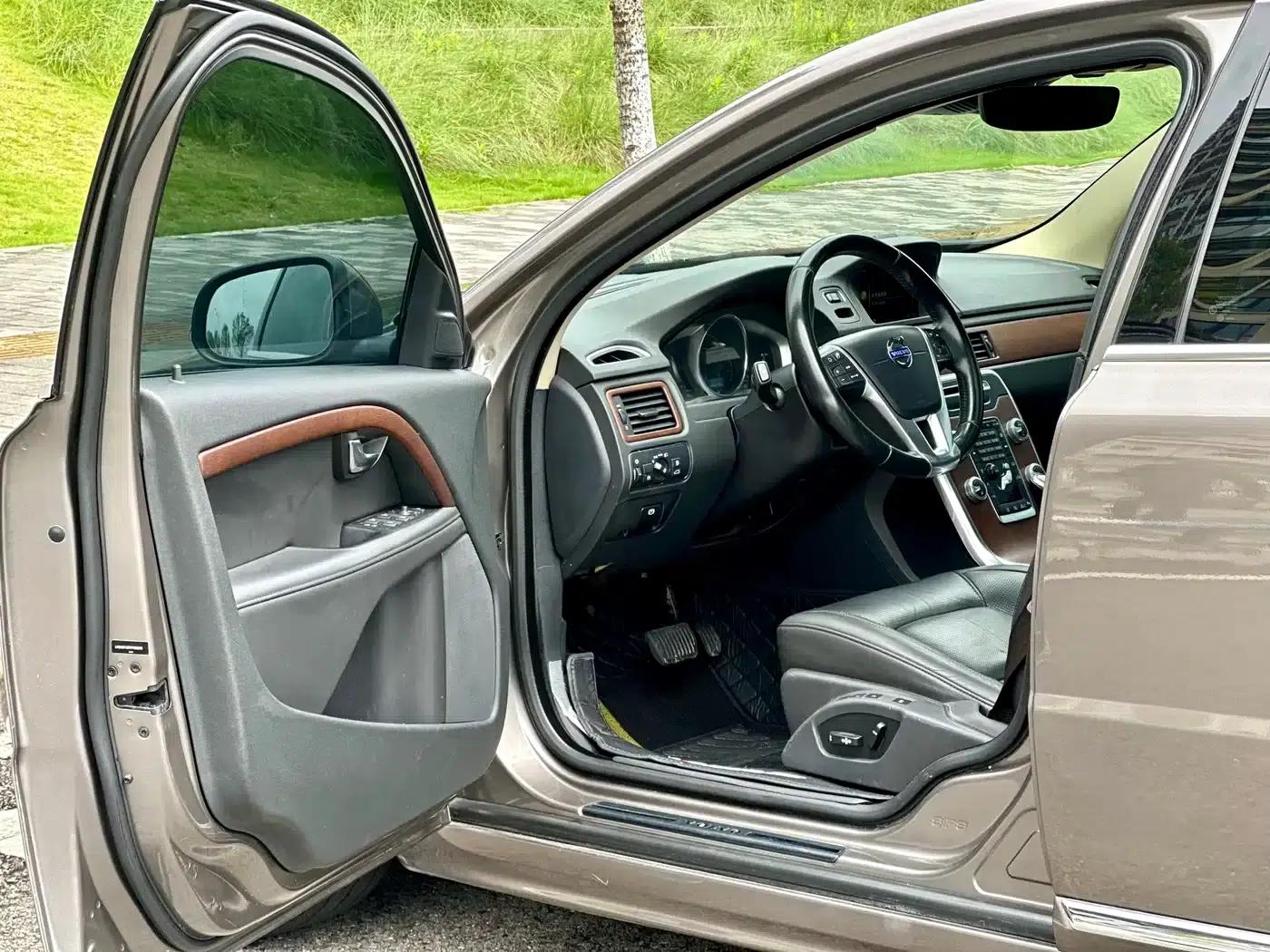 2015 Volvo S80L 2.0T T5 Smart Edition — миниатюра 19