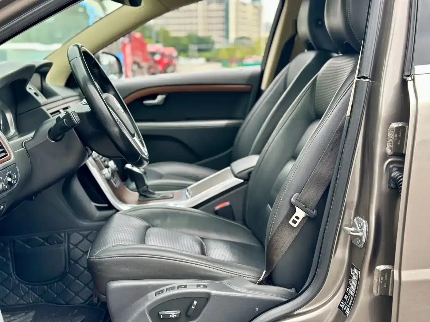 2015 Volvo S80L 2.0T T5 Smart Edition — миниатюра 21