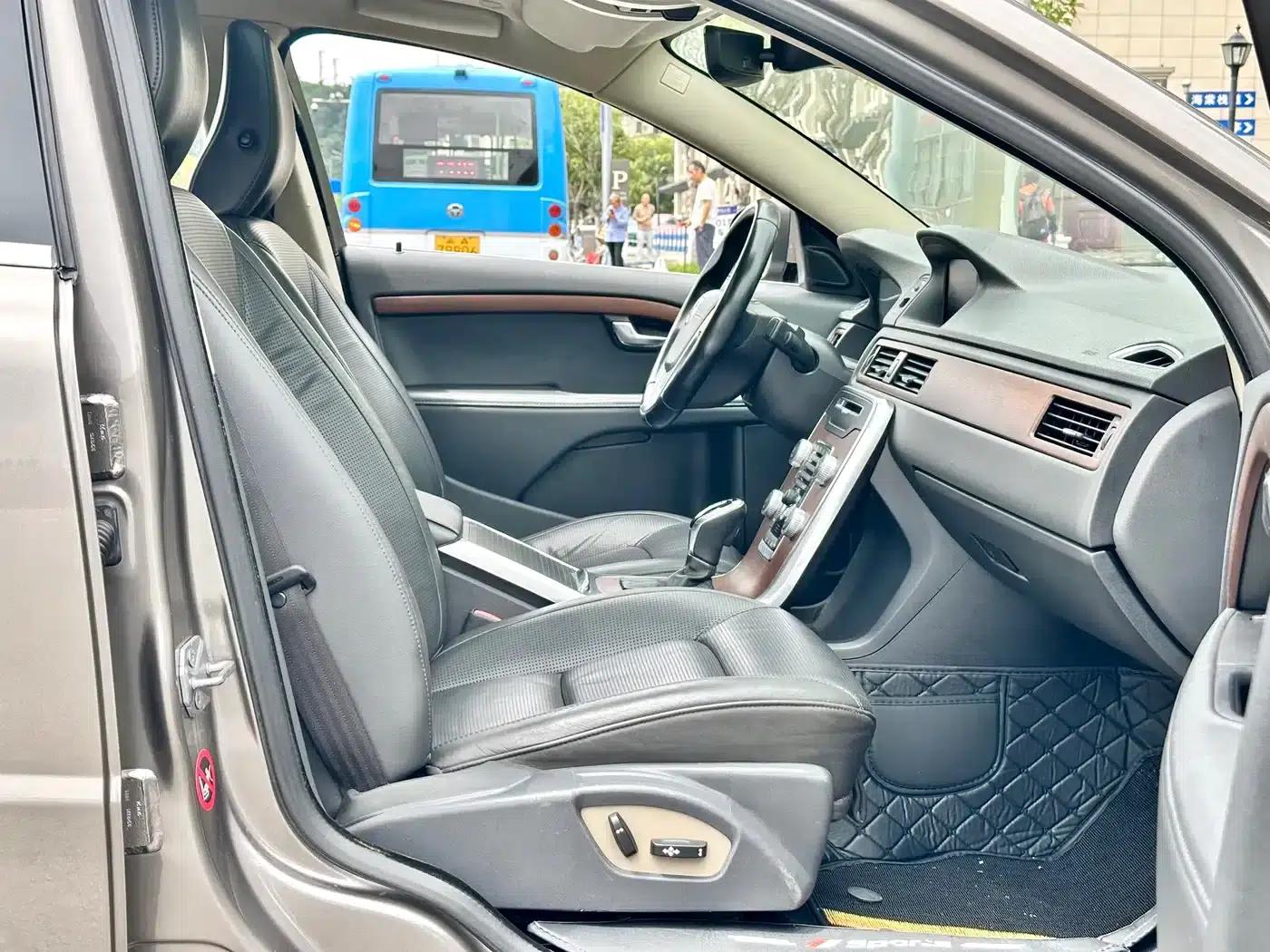 2015 Volvo S80L 2.0T T5 Smart Edition — миниатюра 23