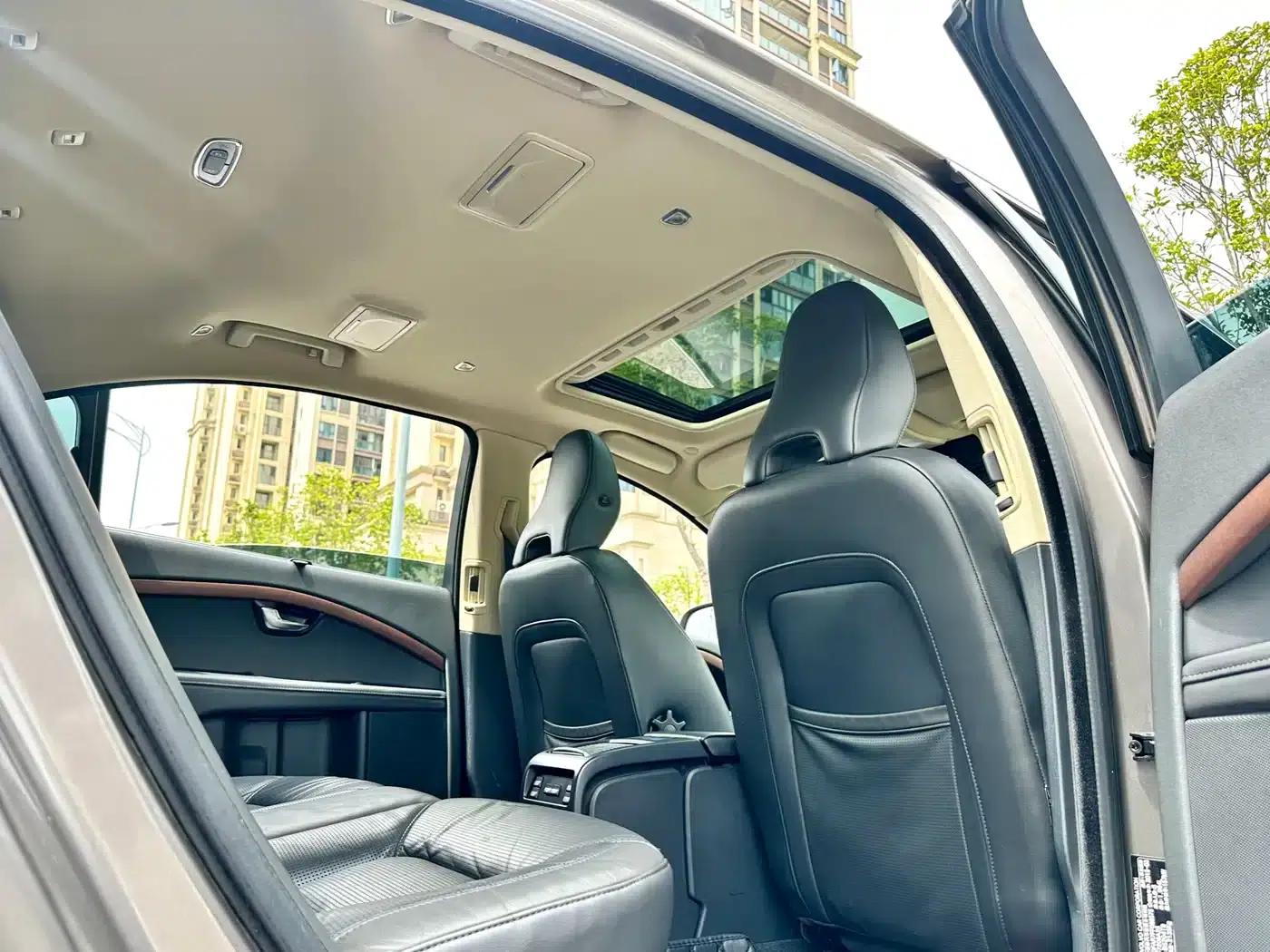2015 Volvo S80L 2.0T T5 Smart Edition — миниатюра 26