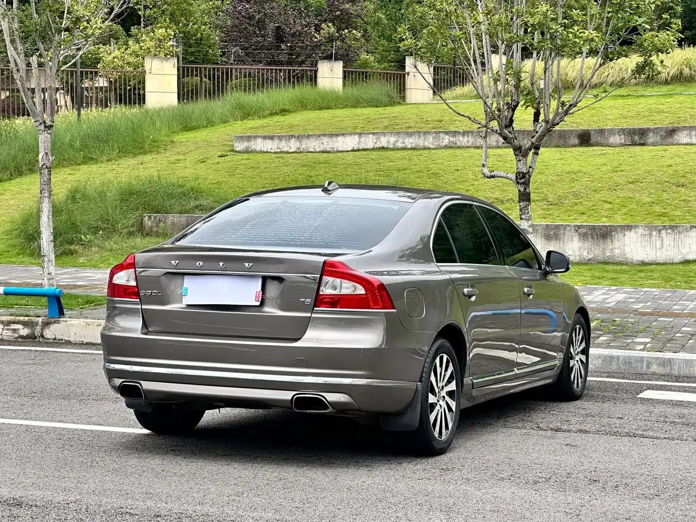 2015 Volvo S80L 2.0T T5 Smart Edition — миниатюра 4