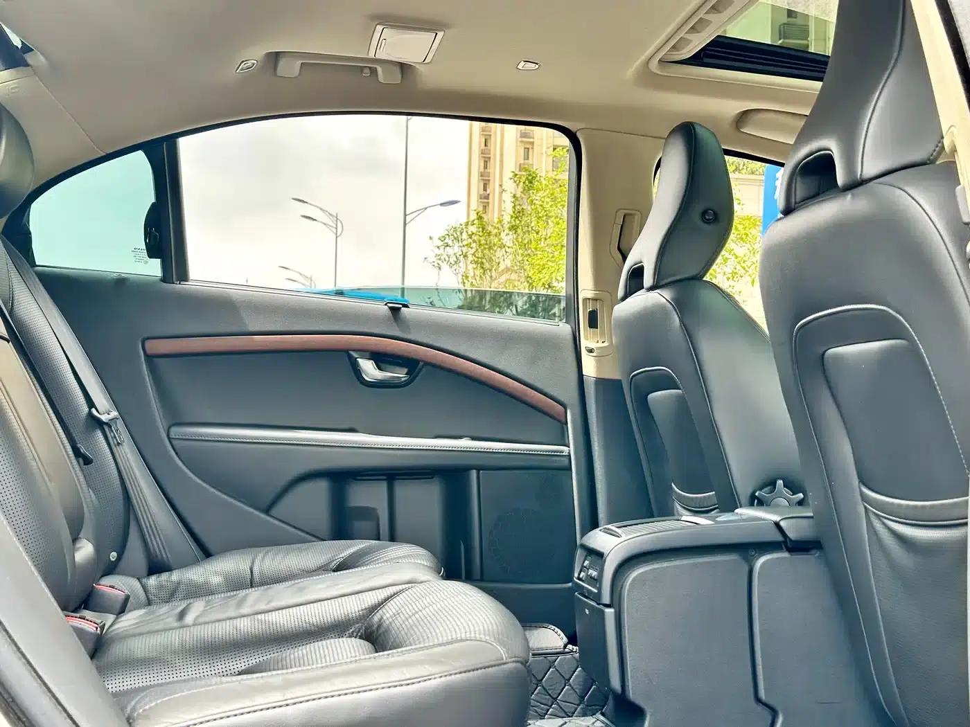 2015 Volvo S80L 2.0T T5 Smart Edition — миниатюра 31