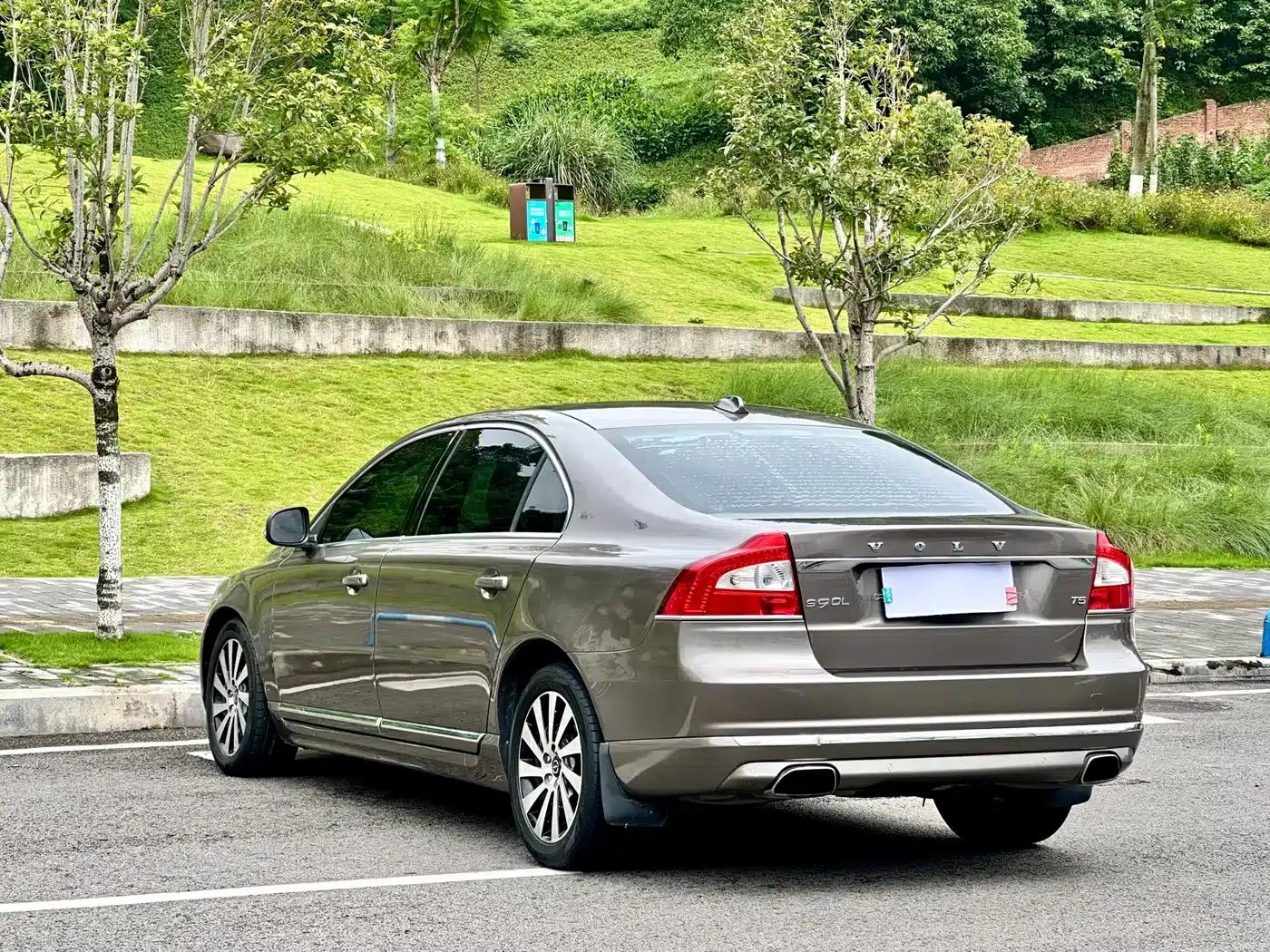 2015 Volvo S80L 2.0T T5 Smart Edition — миниатюра 6