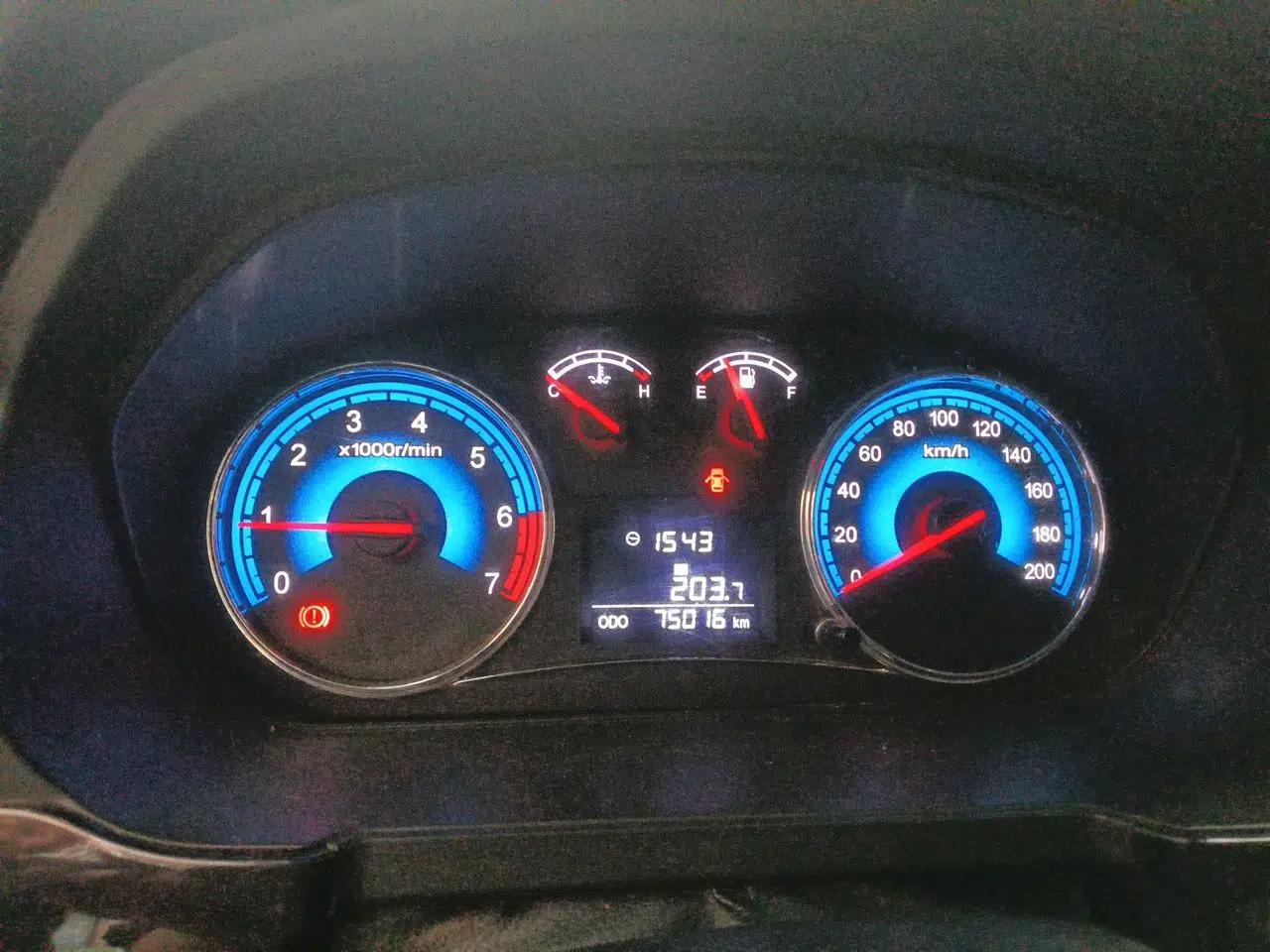 Dongfeng Fengon 370 2016 1.5L Manual Luxury Version SFG15-05 7 Seats — миниатюра 11