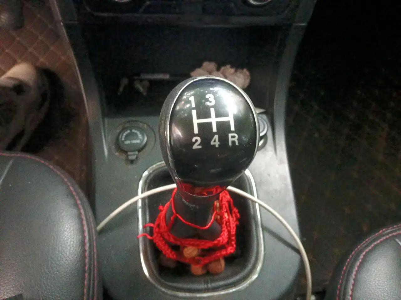 Dongfeng Fengon 370 2016 1.5L Manual Luxury Version SFG15-05 7 Seats — миниатюра 14