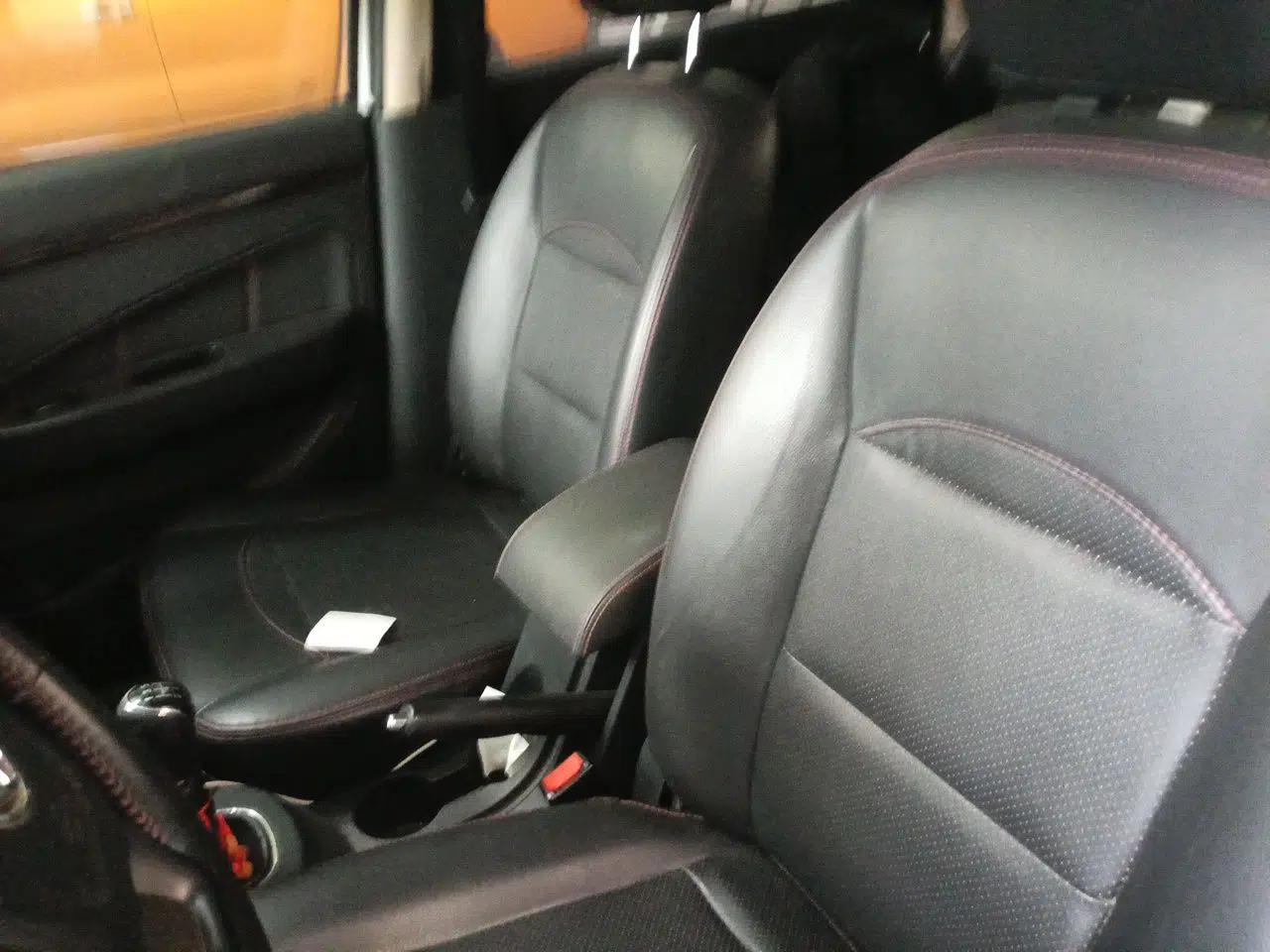Dongfeng Fengon 370 2016 1.5L Manual Luxury Version SFG15-05 7 Seats — миниатюра 15